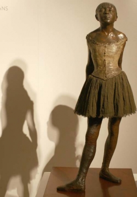 Hlavním tahákem aukce byla plastika tanečnice od Edgara Degase.