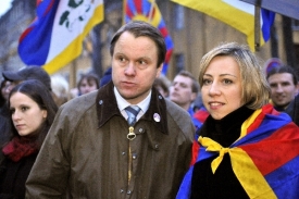Demonstrace se zúčastnili i Martin Bursík a Kateřina Jacques.