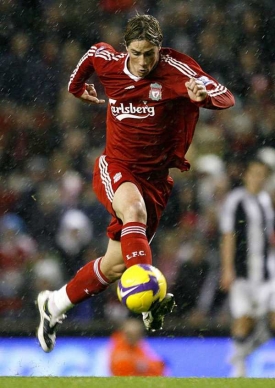 Fernando Torres, Španěl ve službách Libveropoolu.