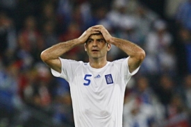 Traianos Dellas z Řecka v utkání proti Rusku.