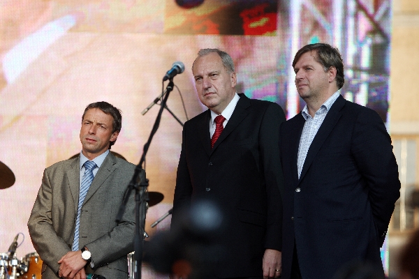 Na koncert dorazil i Bém, Tošenovský a Bendl.