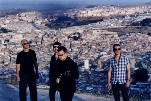 U2 v marockém městě Fez, kde nahrávání desky loni začalo.