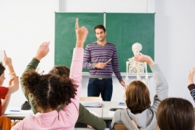 Podle ministerstva českému školství chybí kvalifikovaní učitelé.