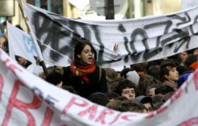 Protestní pochod francouzských studentů v Paříži