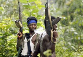Ilustrační foto - liberijští vládní vojáci, září 2003