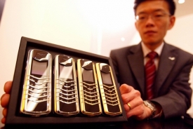 Mobilní síť bude v Japonsku provozovat divize luxusních mobilů Vertu.