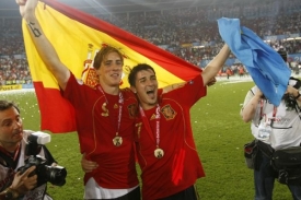 Španělské útočné duo David Villa (vpravo) a Fernando Torres.