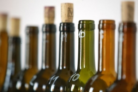 Každý přihlášený vinař musel dodal pět druhů vína po šesti lahvích.