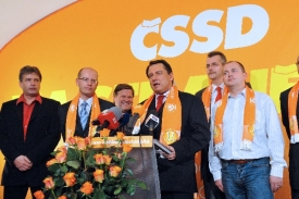 Volby do senátu vyhrála suverénně ČSSD.
