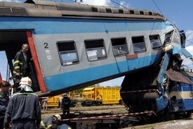 Železničáři se snaží odstranin následky nehody