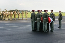 Další vojenský pohřeb padlého vojáka čeká v pátek armádu.