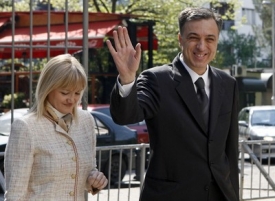 Prezident Filip Vujanović se svou ženou Světlanou dorazil k volbám.