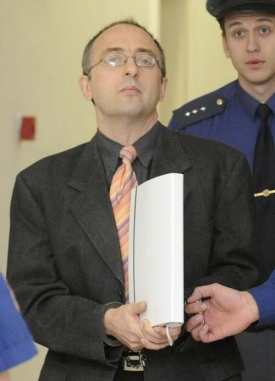 Tělo zavražděn&eacute; milenky l&eacute;kař hodil do Orlick&eacute; přehrady.
