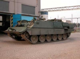Nový vyprošťovací tank české armády.