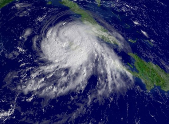 Snímek družice NOAA: Gustav nad Karibikem.