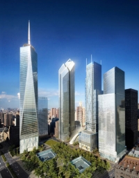 Věž Svobody Davida Childse a památník Ground Zero.