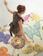 Chcete koberec s motýly? Udělejte si návrh a zajděte do Carpet Design.