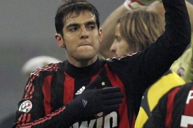 Brazilský fotbalista Kaká. Pomůže zalepit díry v rozpočtu AC Milan?