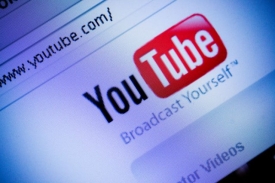 Portál YouTube ohrožuje erotický průmysl.