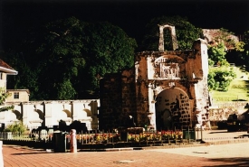 Porta de Santiago v Melace.