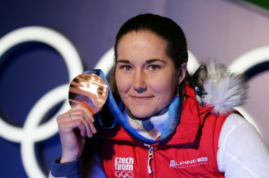Šárka Záhrobská s olympijským bronzem.
