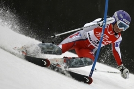 Šárka Záhrobská na trati slalomu v Mariboru.