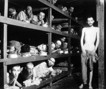 Vězni jednoho z německých koncentračních táborů.