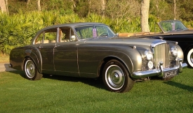 Slavný osmiválec se poprvé představil právě před padesáti lety v Bentley S2 Continental.